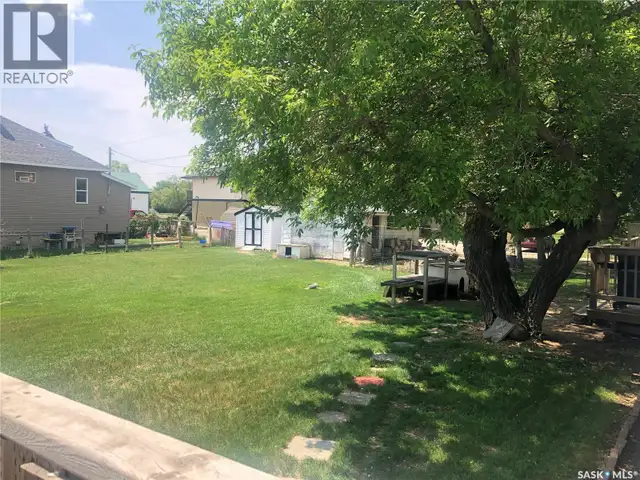 319 Carlyle STREET Arcola, Saskatchewan in Houses for Sale in Regina - Image 5