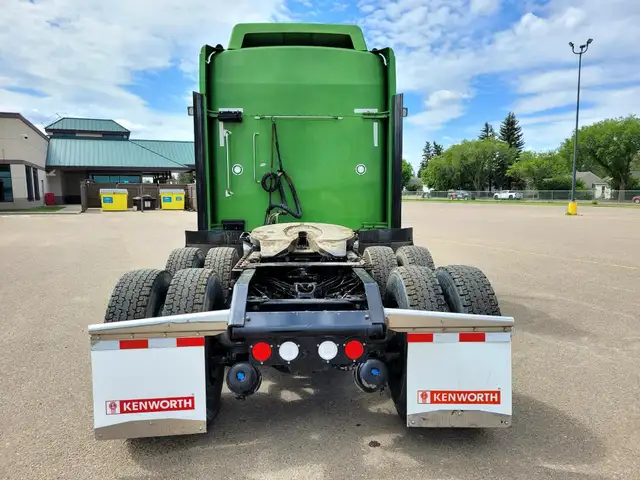 2021 KENWORTH W900 in Heavy Trucks in Saskatoon - Image 9