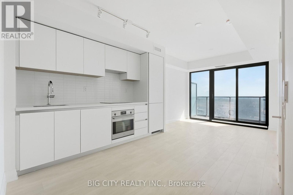 2201 - 25 FREDERICK TODD WAY Toronto (Thorncliffe Park), Ontario 2