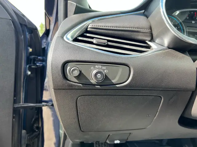 2017 Chevrolet Malibu LT | Command Start | Reverse Camera5167042565301964815