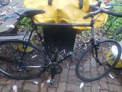 Classic high End lugged Reynolds steel made in England ..totally rebuilt for me at BIYCLE WORXS..all...