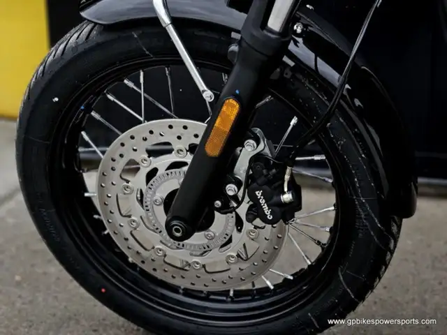 2025 Triumph Bonneville T100 in Street, Cruisers & Choppers in Oshawa / Durham Region - Image 12