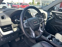 Command the road and embrace adventure in this stunning 2022 GMC Terrain SLT. With just 28,101 kilom... (image 9)