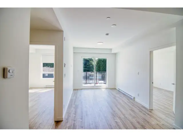 417 13969 96 AVENUE Surrey, British Columbia in Condos for Sale in Richmond - Image 2
