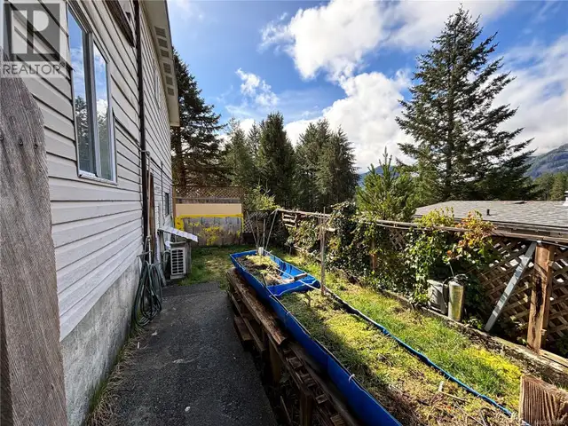 419 Golden Hinde Pl Gold River, British Columbia in Houses for Sale in Campbell River - Image 33