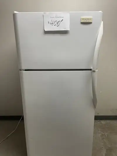 Réfrigérateur blanc 30'' standard Frigidaire, View more