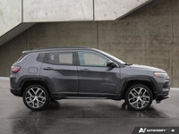 2024 Jeep Compass Limited 4X4. No Accidents! Loaded! LOW KM'S! Equipped with: Forward collision Warn... (image 5)