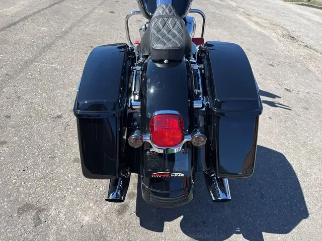 2023 Harley-Davidson Street Glide ~ STREET GLIDE ~ CANANDIAN ~ 1 in Sport Touring in City of Toronto - Image 15