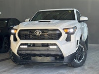 Turbocharged,Keyless Entry,Traction Control,Lane Departure Warning,Power Door Locks,Requires Subscri... (image 3)