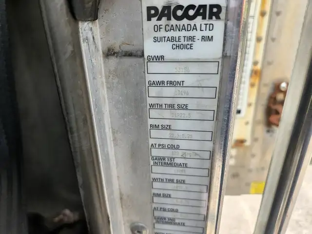 2013 Kenworth T370 26' Box, Reefer, Tandem, PX 8, 300HP, Ramp in Heavy Trucks in Calgary - Image 11