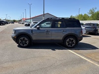 // ACCIDENT FREE!! // Built for daily comfort and weekend adventure, this used 2025 Ford Bronco Spor... (image 1)