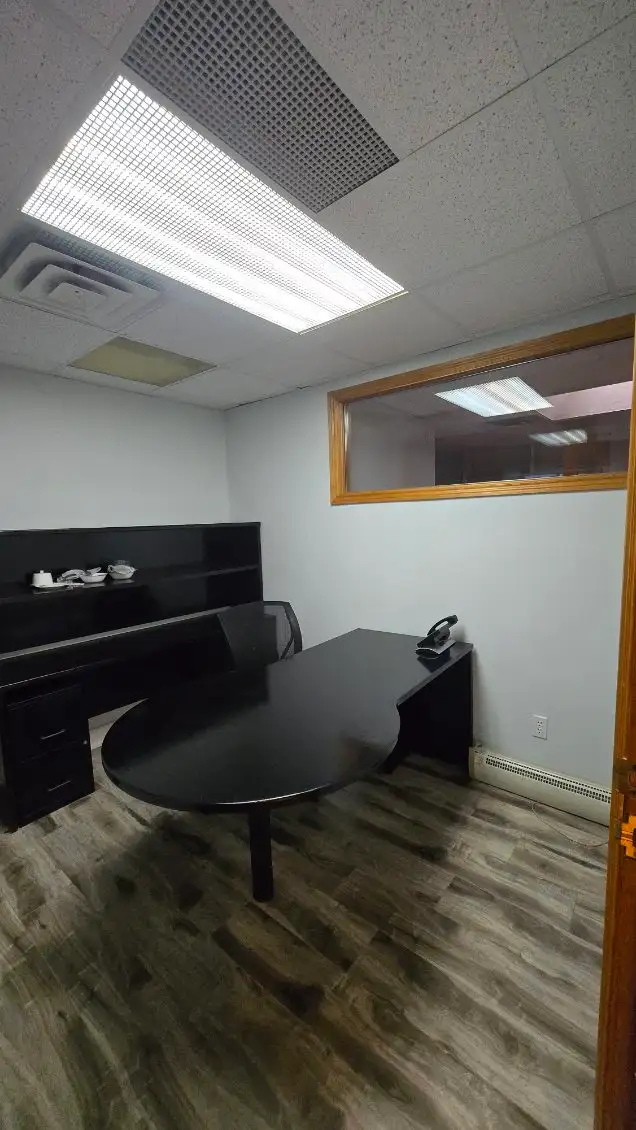 Commercial Lease in Commercial & Office Space for Rent in Mississauga / Peel Region - Image 10