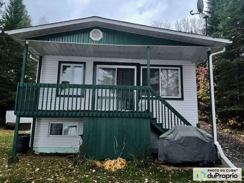 299 000 Chalet à vendre à MontLaurier Houses for Sale Gatineau