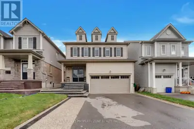 Welcome to 43 McCargow Drive, Caledonia!This beautiful 2-storey detached home, built in 2019, is per...