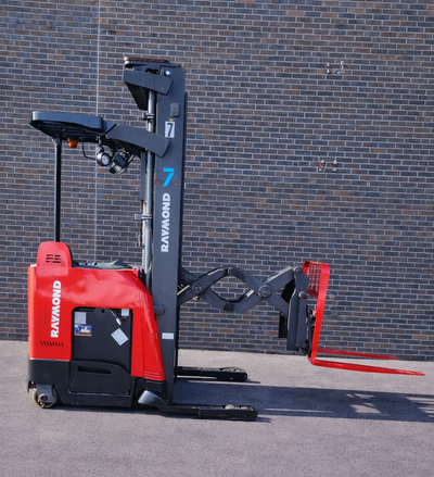 Keywords: Raymond forklift, double deep reach forklift, 3-stage mast forklift, 3200 lbs capacity, 23...