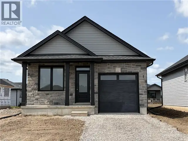 14 ROGERS Street Jarvis, Ontario in Houses for Sale in Hamilton - Image 2
