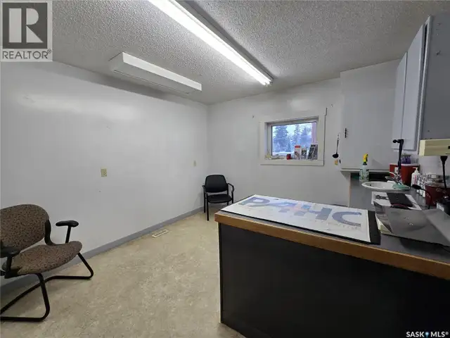 416 7TH AVENUE NW Weyburn, Saskatchewan in Commercial & Office Space for Sale in Regina - Image 6