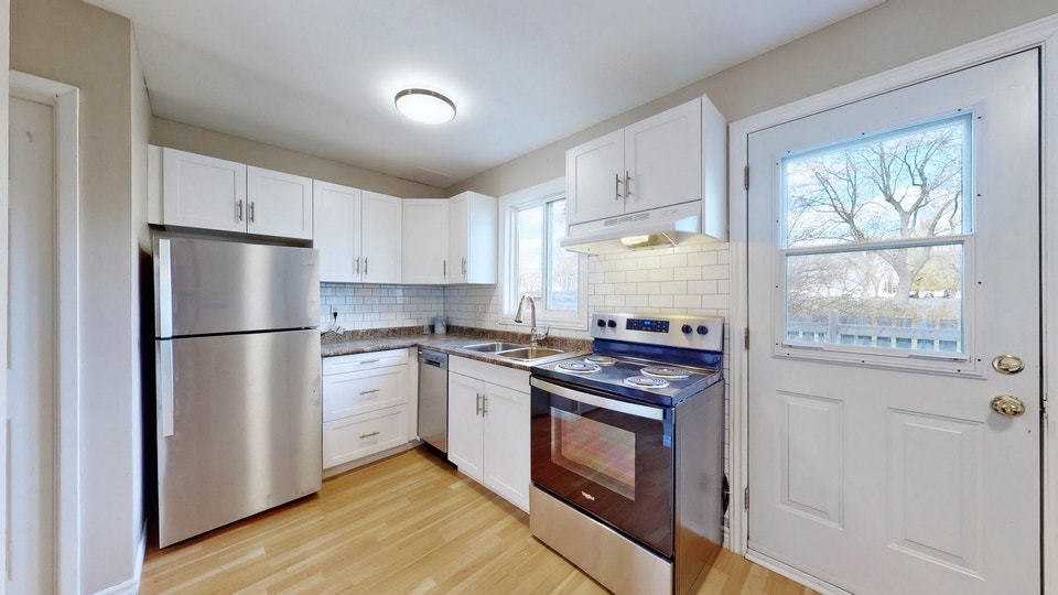 Bedford Gardens - 440 Cumberland Street & 245 Yates Street - 2 b 4
