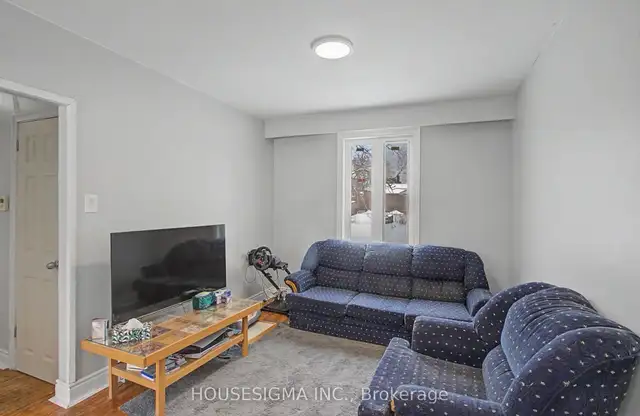 Room for rent in Room Rentals & Roommates in City of Toronto - Image 5
