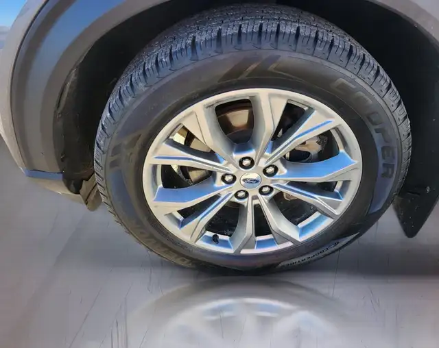 Ford Explorer Limited 2022606387650964367368