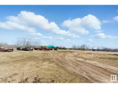 Unique multi-use land opportunity just 5 mins west of Stony Plain, off HiWay 16a. This 6.98-acre pro...