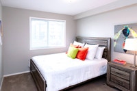 Broadstreet's Water's Edge offers 1 and 2 bedroom pet friendly apartments for rent, conveniently loc... (image 8)