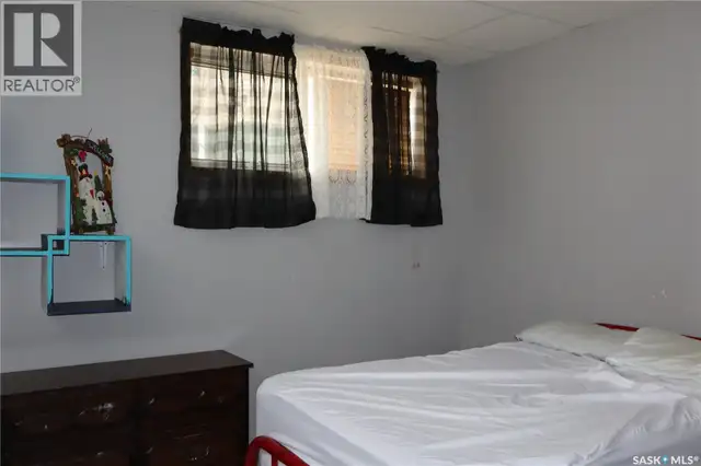 228 7th AVENUE E Gravelbourg, Saskatchewan in Houses for Sale in Moose Jaw - Image 41