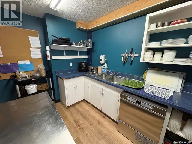 421 Main STREET S Foam Lake, Saskatchewan in Commercial & Office Space for Sale in Saskatoon - Image 6