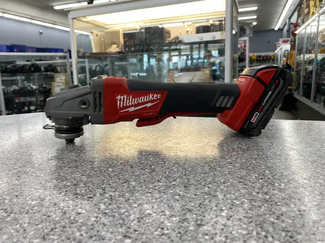 Milwaukee 2783 Grinder in Power Tools in City of Toronto - Image 2