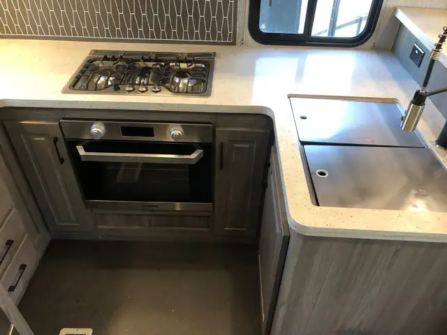 2020 Crossroads Cameo CE3801RK in Travel Trailers & Campers in St. Albert - Image 15