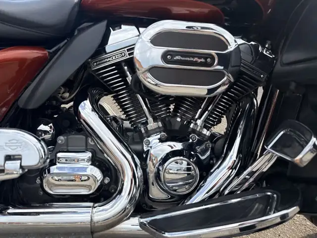 2015 Harley-Davidson CVO Road Glide ~ SUPER CLEAN ~ 110CI ~ ROAD in Sport Touring in City of Toronto - Image 25