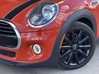 This 2020 Mini Cooper 3 door is a fun and practical choice! With heated seats, a large dual pane sun... (image 1)