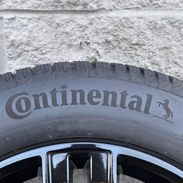 (95%) 4x 235/60R18 Continental Winters w/ Volvo XC60 18" Rims in Tires & Rims in City of Toronto - Image 6