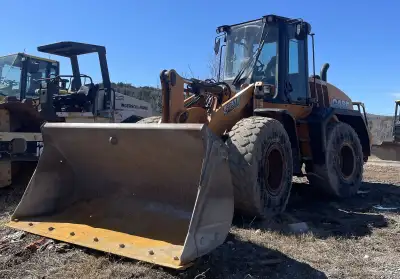 3 yard GP bucket, Volvo style quick attach, back up camera, auxiliary hydraulics , wide fenders , 20...