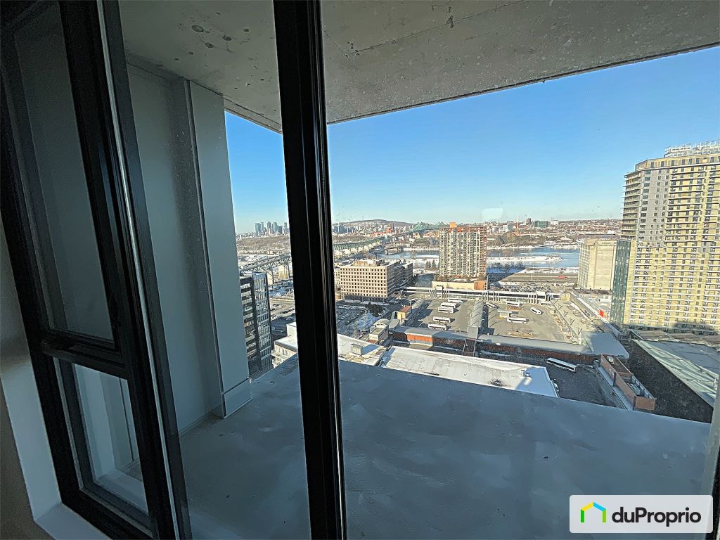 $949,000 - Condominium for sale in Longueuil (Vieux-Longueuil) — photo 1