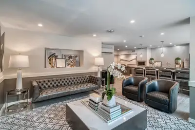 1 Bedroom - 700 9 St. SW