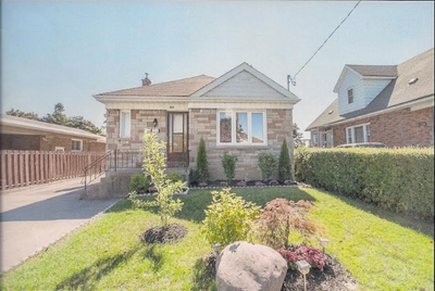 Two bedroom upper level of home in Oshawa Completely renovated from top to bottom. stainless applian...
