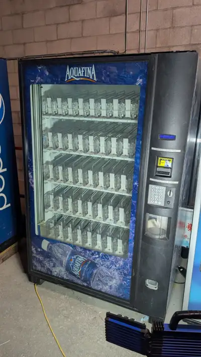 BevMax DN 5800 • Refurbished & Warrantied • Made in the USA • Credit card capable • Large product se...
