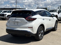 AMVIC Licensed Dealer * Panoramic Sunroof * Leather Seats * Heated Steering Wheel * Heated/Ventilate... (image 8)