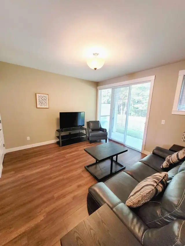 2-Bedroom 2-Bathroom l 303-110 Baxter Avenue l Townhouse in Long Term Rentals in Kitimat - Image 7