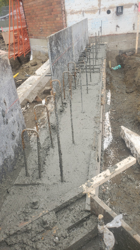 Gradebeams, land retaining walls, pads and driveways in Brick, Masonry & Concrete in Edmonton - Image 4