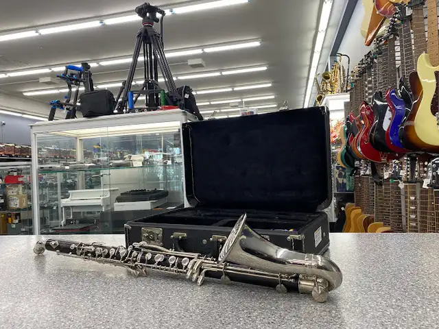 Selmer Paris 22 Alto Clarinet Wooden in Brass in City of Toronto - Image 3