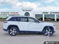 This *2022 Jeep Cherokee* is finished in *Bright White* and delivers a refined blend of comfort, tec... (image 6)