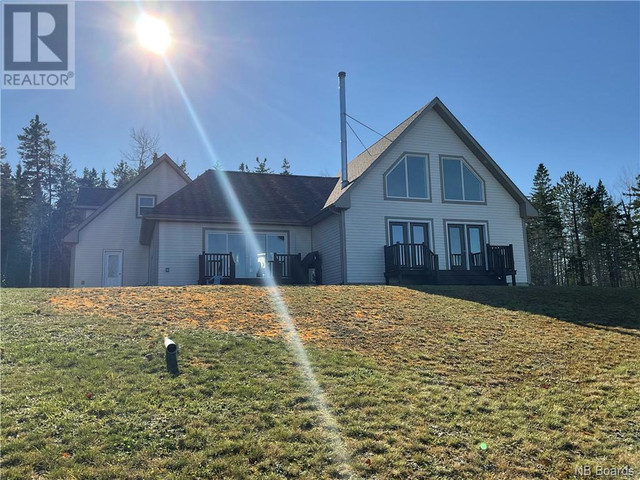 1050 Rivière à la truite Rivière-À-La-Truite, New Brunswick in Houses for Sale in Bathurst - Image 3
