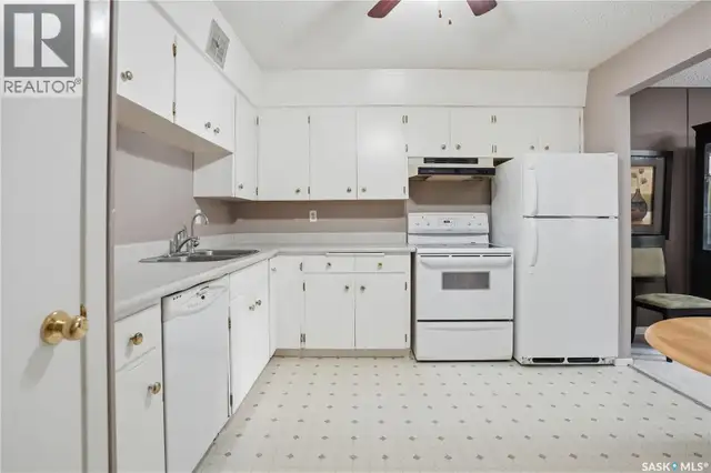 1 4341 Rae STREET Regina, Saskatchewan in Condos for Sale in Regina - Image 5