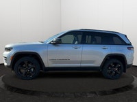 Capri Leatherette/Suede Seats, Remote Start System, Heated Front Seats, Heated Steering Wheel, 8.4 T... (image 8)