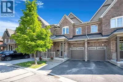 Stunning 3-Bed, 4-Bath Townhouse in Prime Newmarket Location! Welcome to this beautifully upgraded t...
