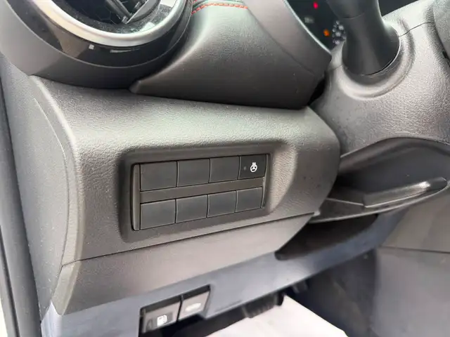 2022 Nissan Kicks SR5828385911511654421