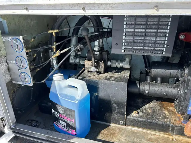 2020 WESTERN STAR 4900FA in Heavy Trucks in Saskatoon - Image 27