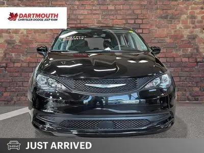 Only 6,152 Miles! This Chrysler Grand Caravan has a durable Regular Unleaded V-6 3.6 L/220 engine po...